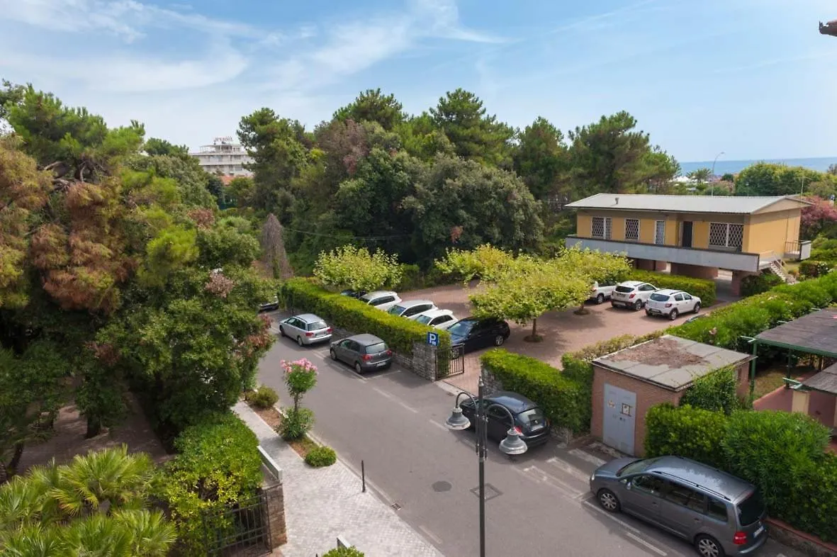Albergo Battelli (Adults Only) Marina di Pietrasanta Hotell