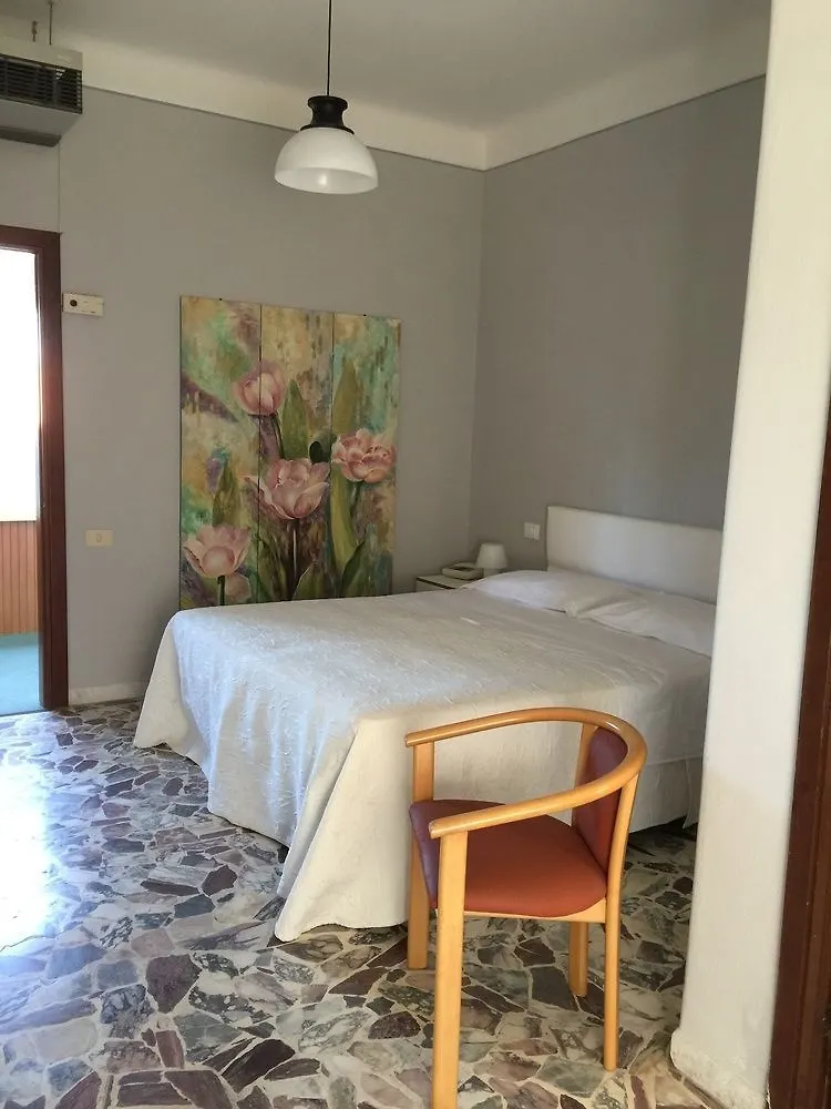 Albergo Battelli (Adults Only) Marina di Pietrasanta 3*,